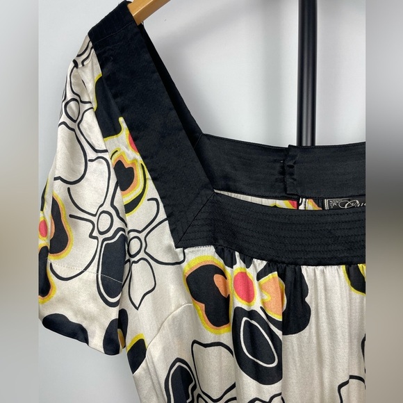 Y2K 2000s Guess Floral Silk Blend Square Neck Short Sleeve Blouse - Picture 5 of 9